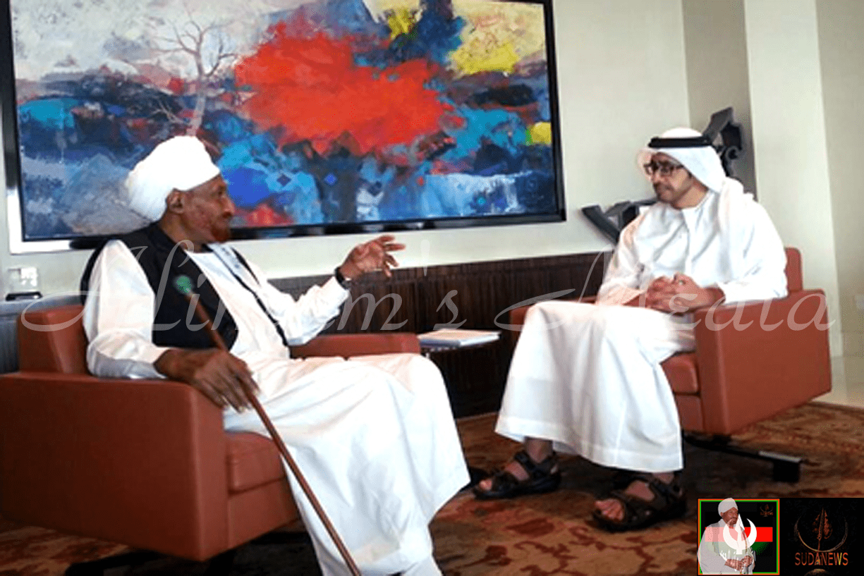 Sudan’s National Umma Party (NUP) leader Alimam Alsadig Almahdi (L) meeting with UAE’s foreign minister Abdullah bin Zayed (R) in Abu Dhabi August 25, 2014